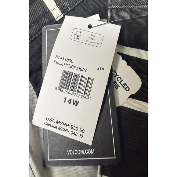 Volcom Frochickie Stripe Mini Skirt Womens 14W Black White Zip Front NWT New - Picture 7 of 10